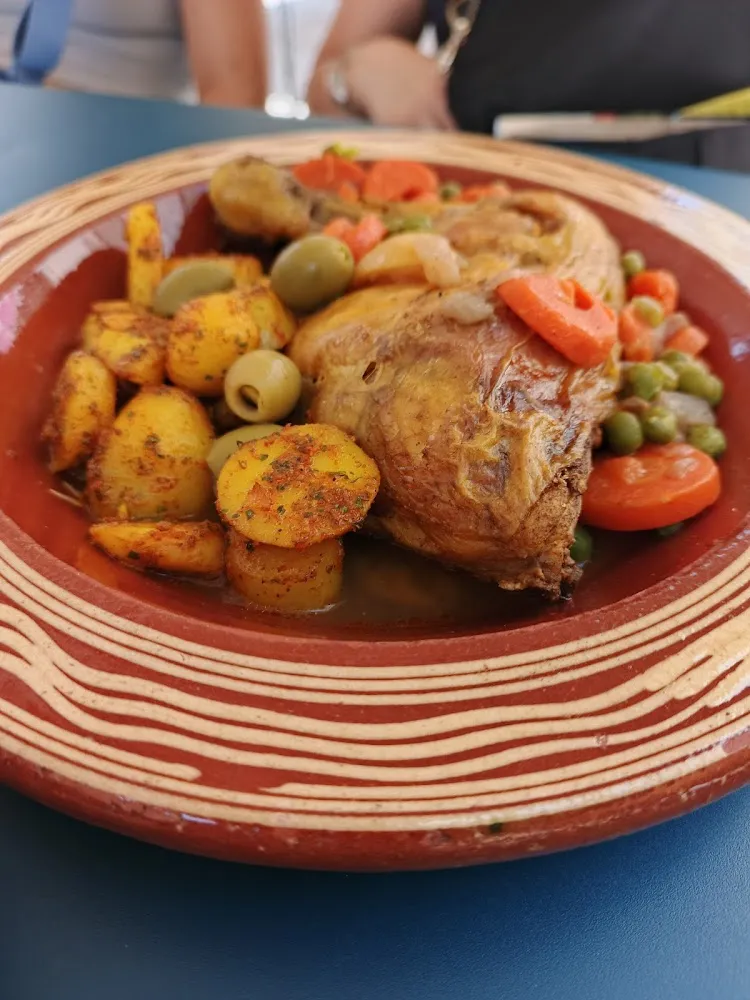 Tajine de Poulet Aux Olives